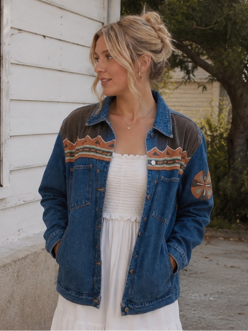 Vintage 100% Cotton Southwestern Pattern Denim Jacket size M